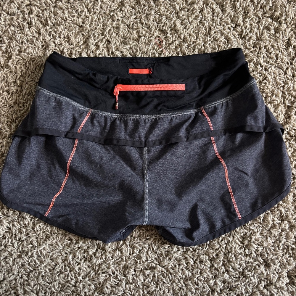 lululemon 2.5 speed up shorts size 4 low rise
